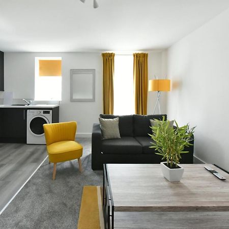 The Breath Taking Cube Aparthotel Pontefract Exterior foto