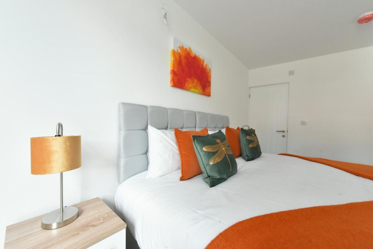 The Breath Taking Cube Aparthotel Pontefract Exterior foto
